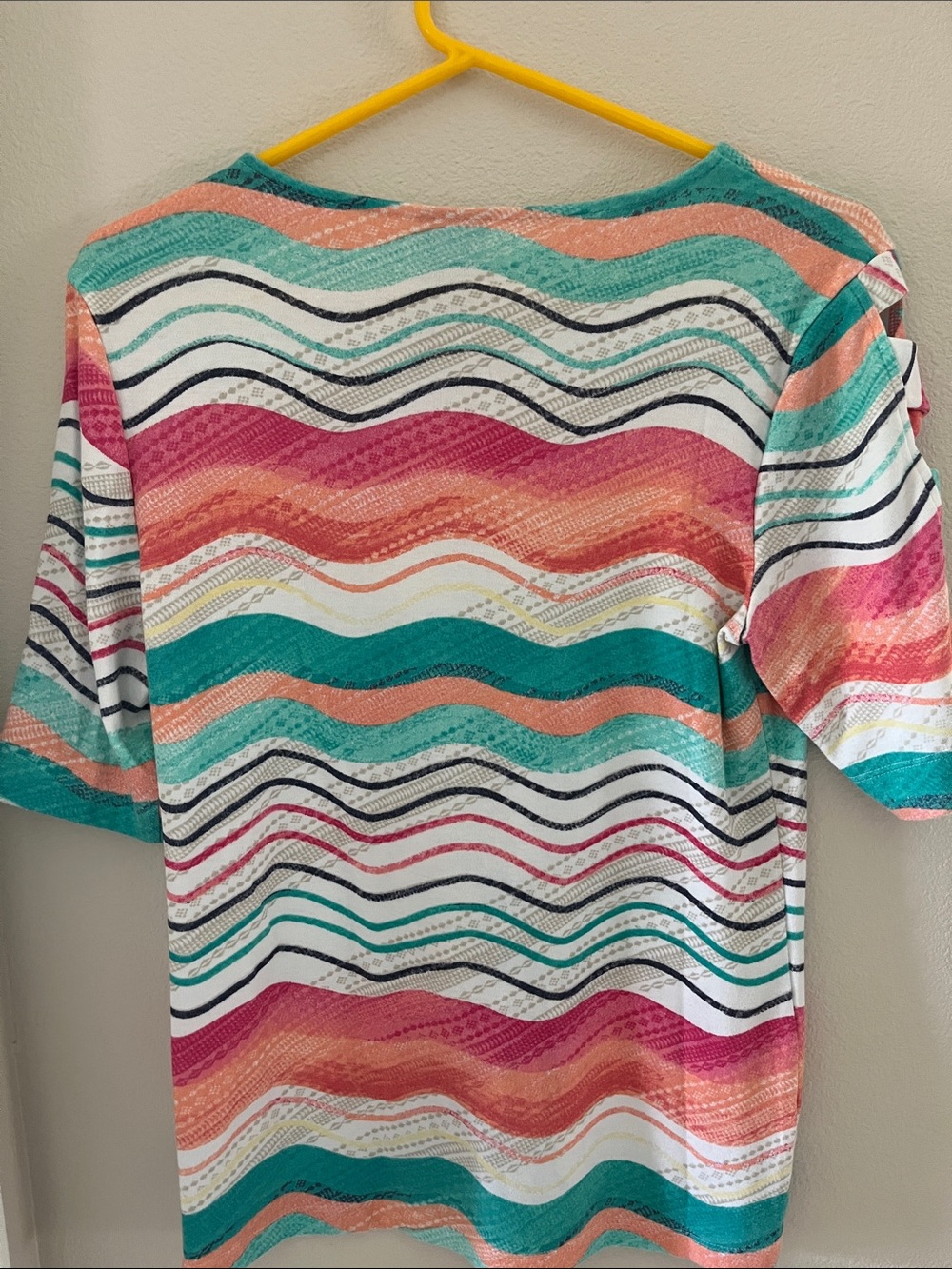Chico's Teal, Coral, Pink & White Wave-Print Short Sleeve Top - Picture 3 of 6